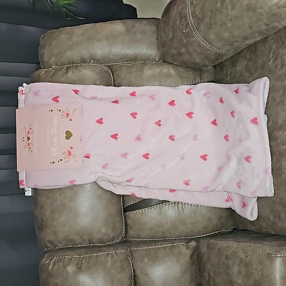Ultra Soft Plush Throw Blanket